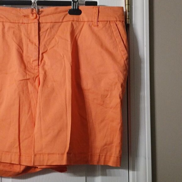 Crown & Ivy Curvy tangerine  flat front shorts beach cruise  Sz 18W  NWOT - Picture 2 of 7